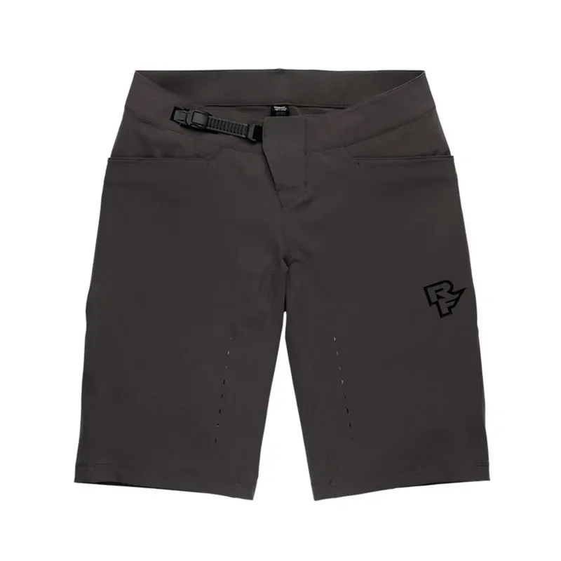 2022 Race Face Traverse Shorts in Charcoal