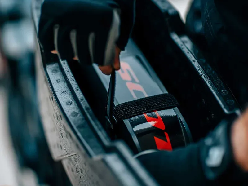 Topeak E-Xplorer 8.5l Trunk Box in Black-4